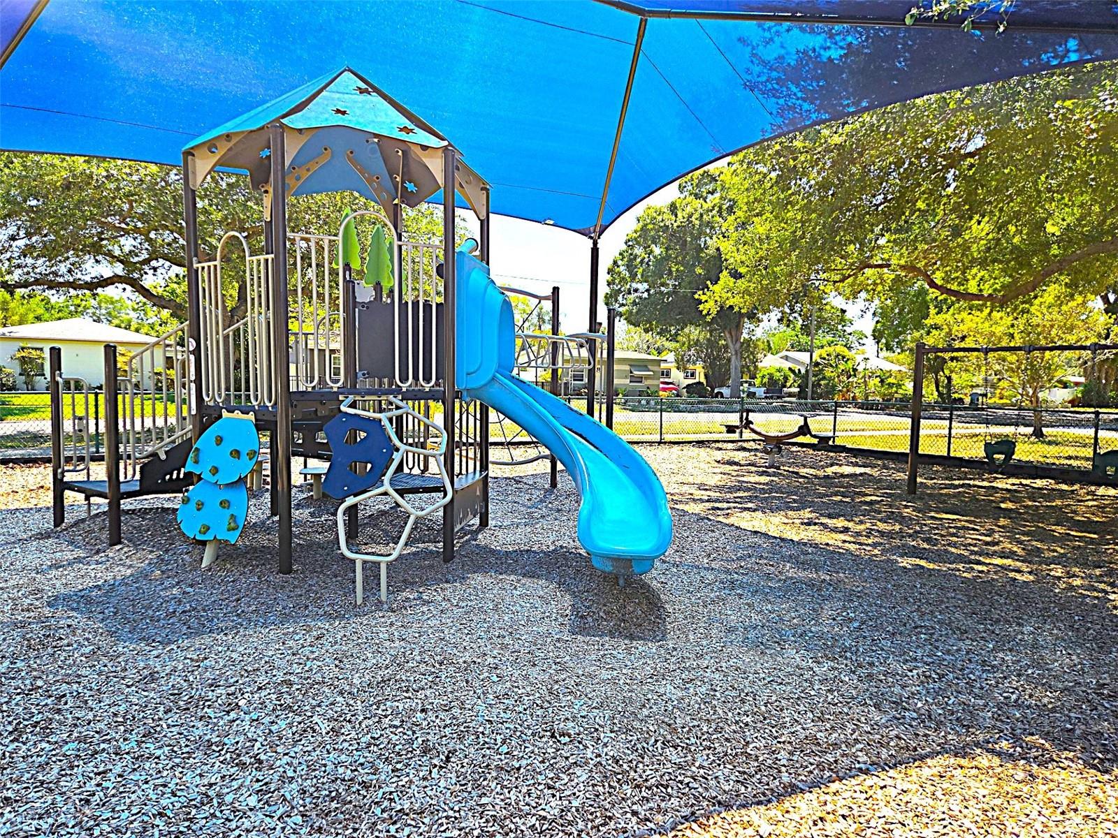 Image 37 of 44 For 5105 Tangerine Avenue S