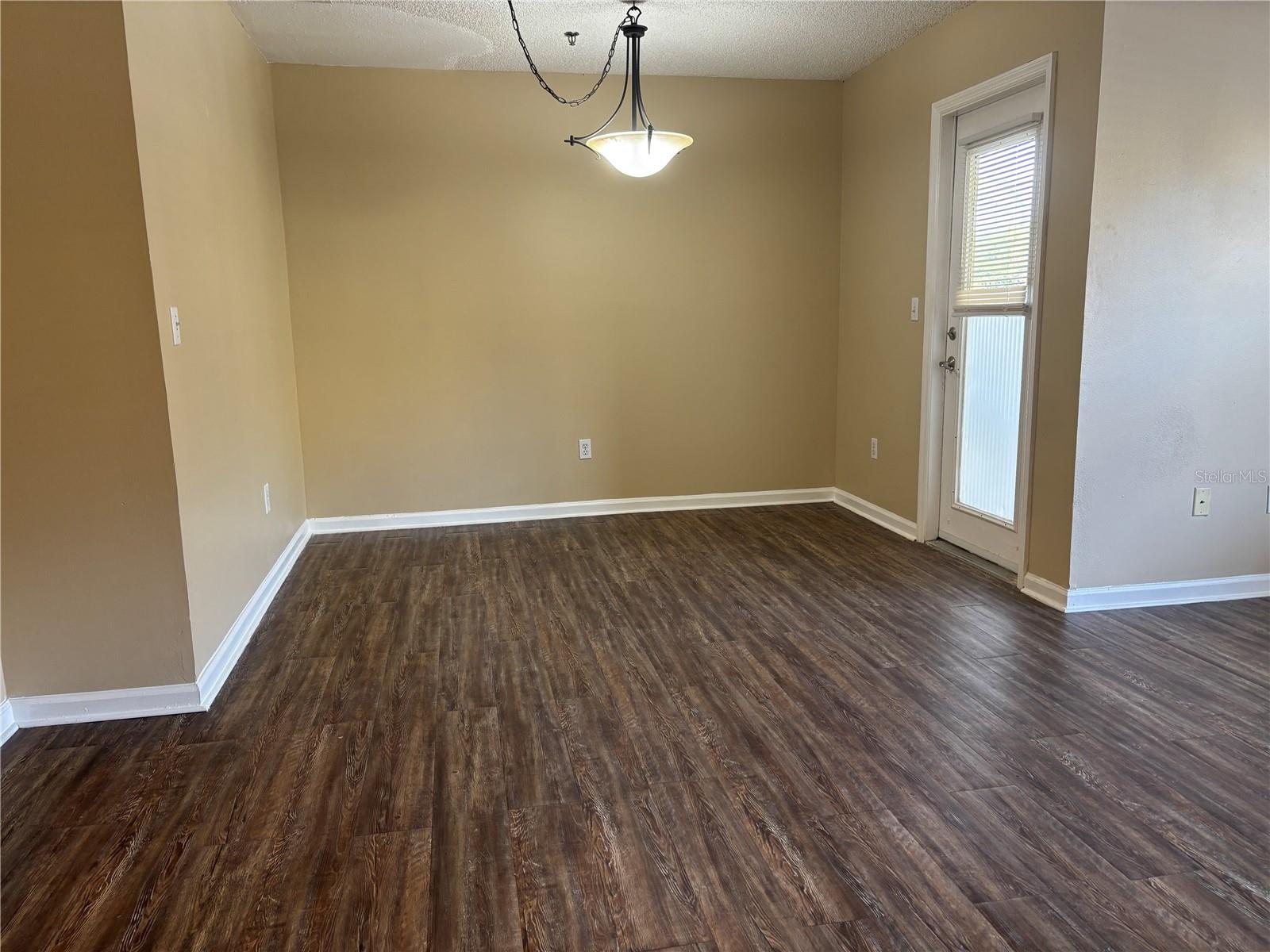 Image 5 of 26 For 11901 4th Street N 7107