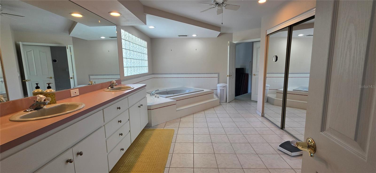 Image 24 of 47 For 10741 Pinto Drive