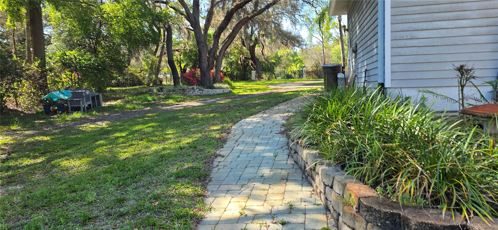 Image 37 of 47 For 10741 Pinto Drive