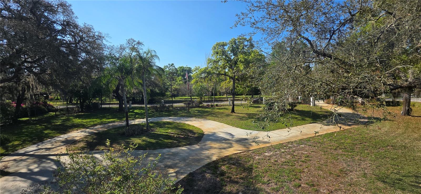 Image 40 of 47 For 10741 Pinto Drive