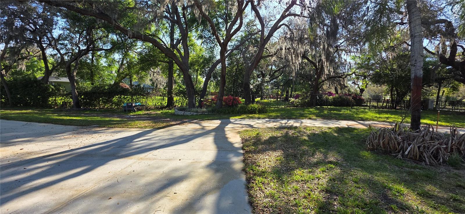 Image 45 of 47 For 10741 Pinto Drive