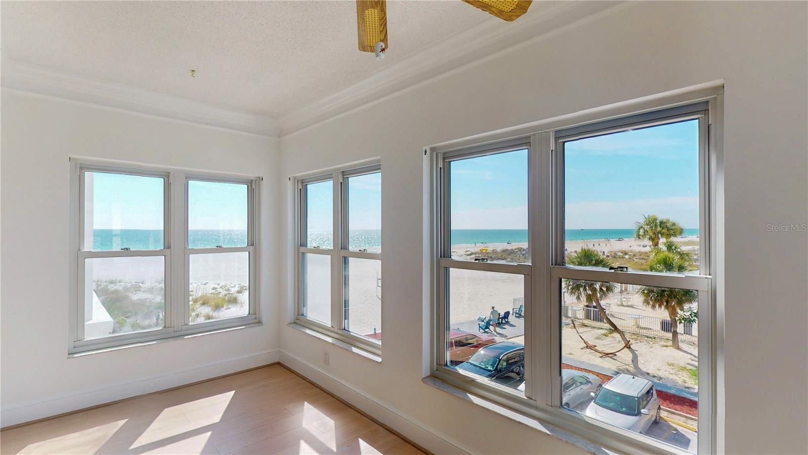 Image 19 of 51 For 4950 Gulf Boulevard 308