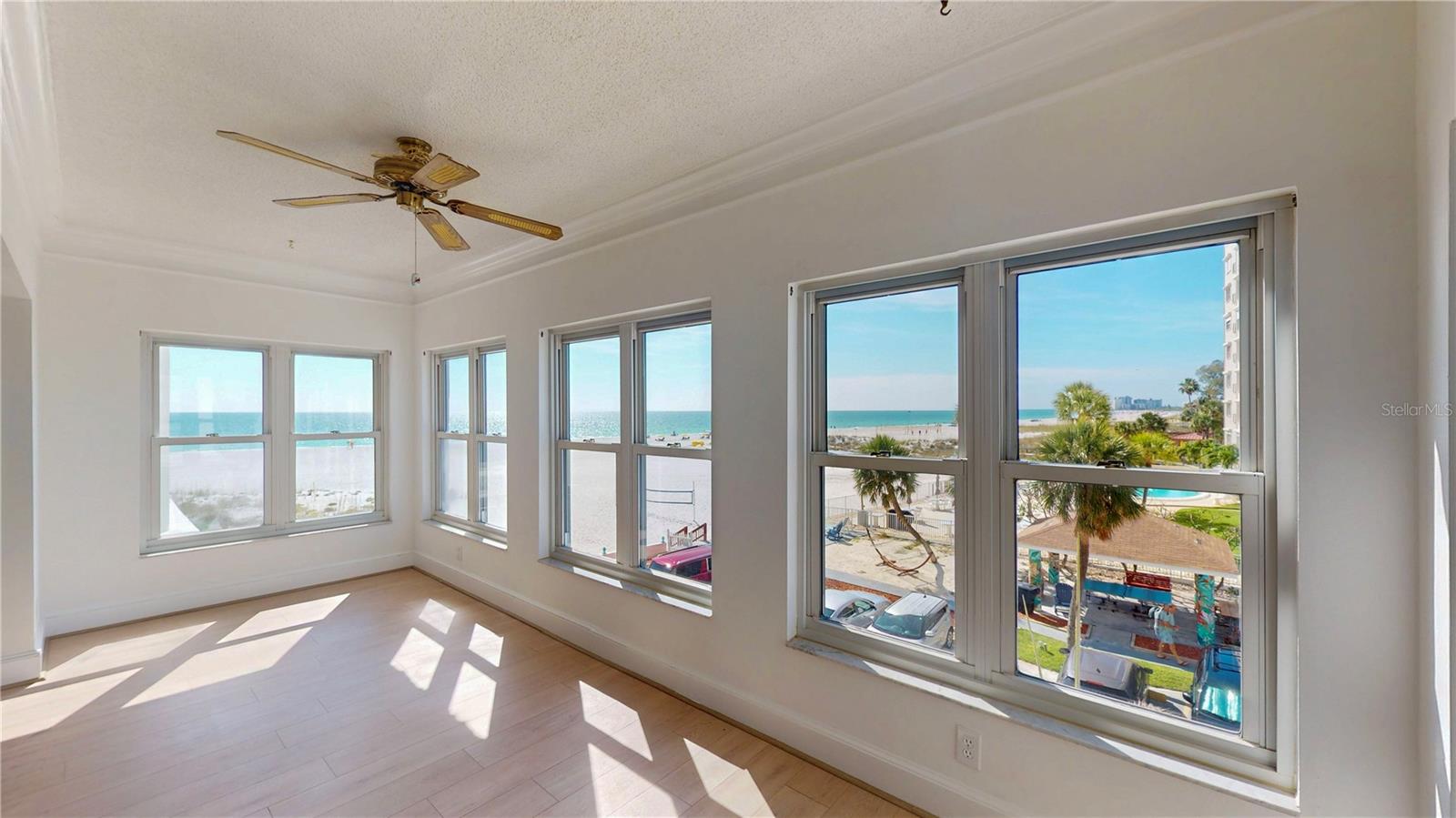 Image 21 of 51 For 4950 Gulf Boulevard 308