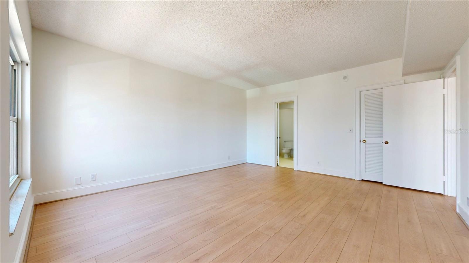 Image 37 of 51 For 4950 Gulf Boulevard 308