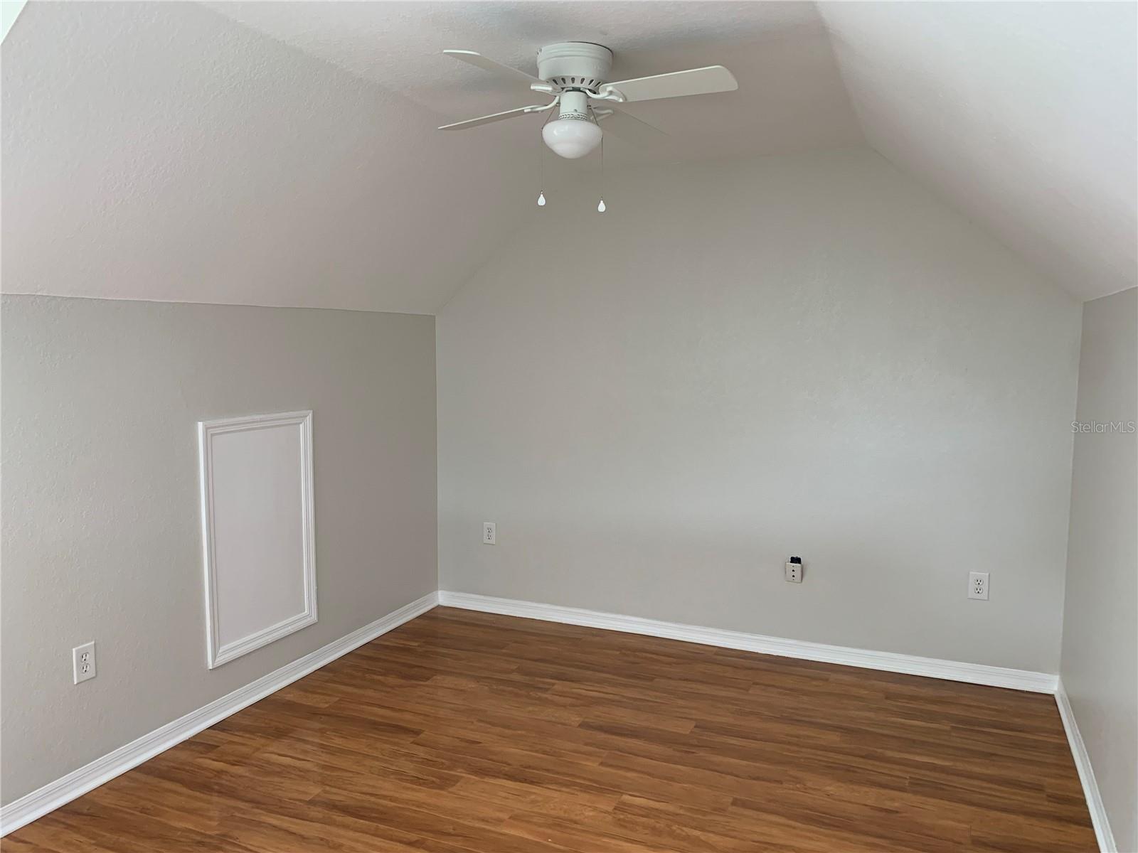 Image 10 of 30 For 10416 White Lake Court 10416