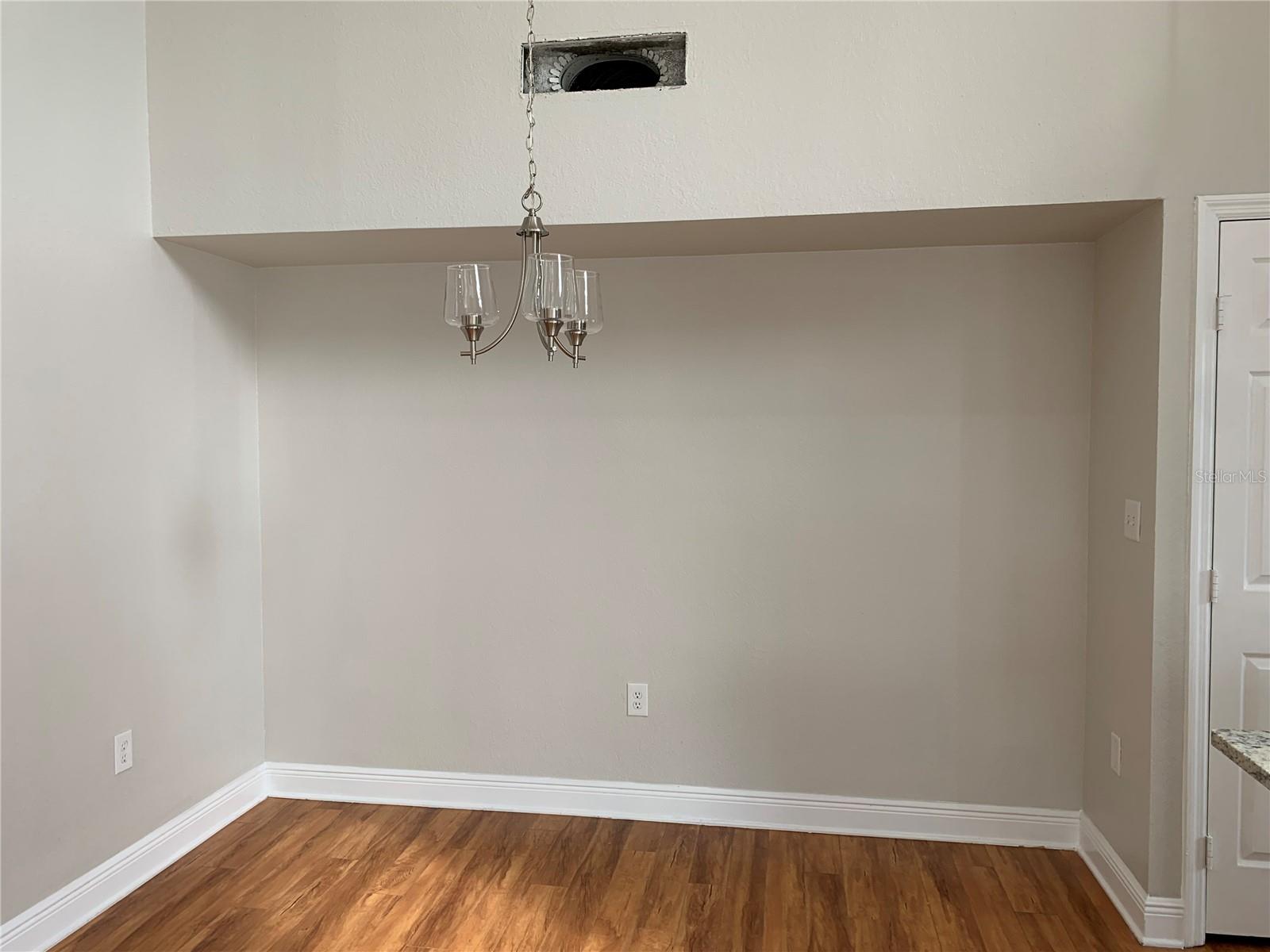 Image 15 of 30 For 10416 White Lake Court 10416