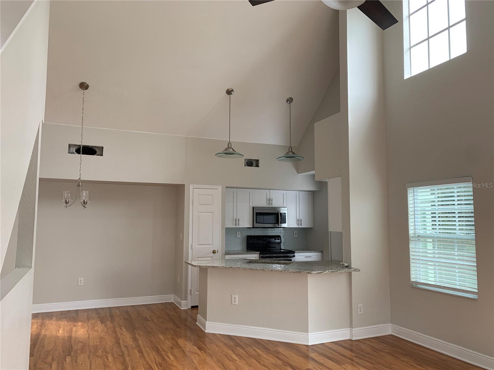 Image 4 of 30 For 10416 White Lake Court 10416