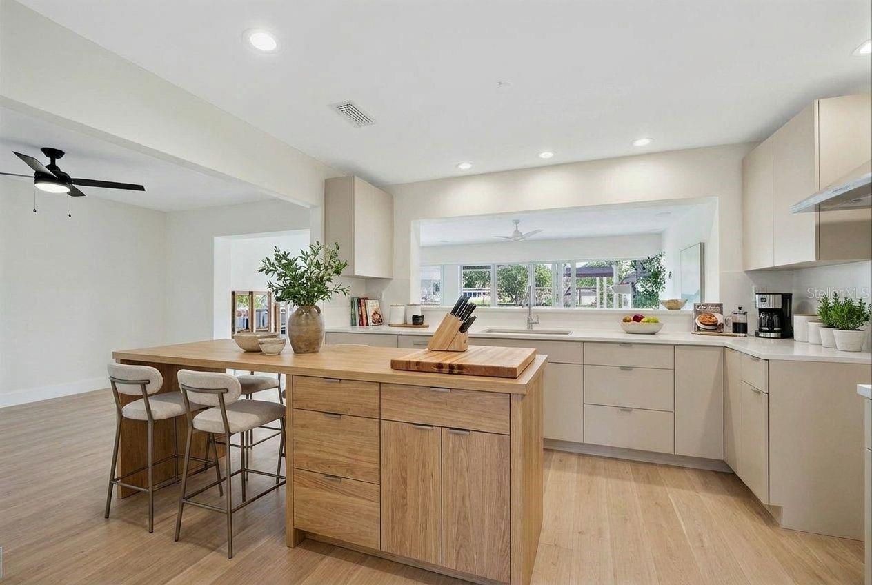 Image 12 of 54 For 316 89th Avenue Ne