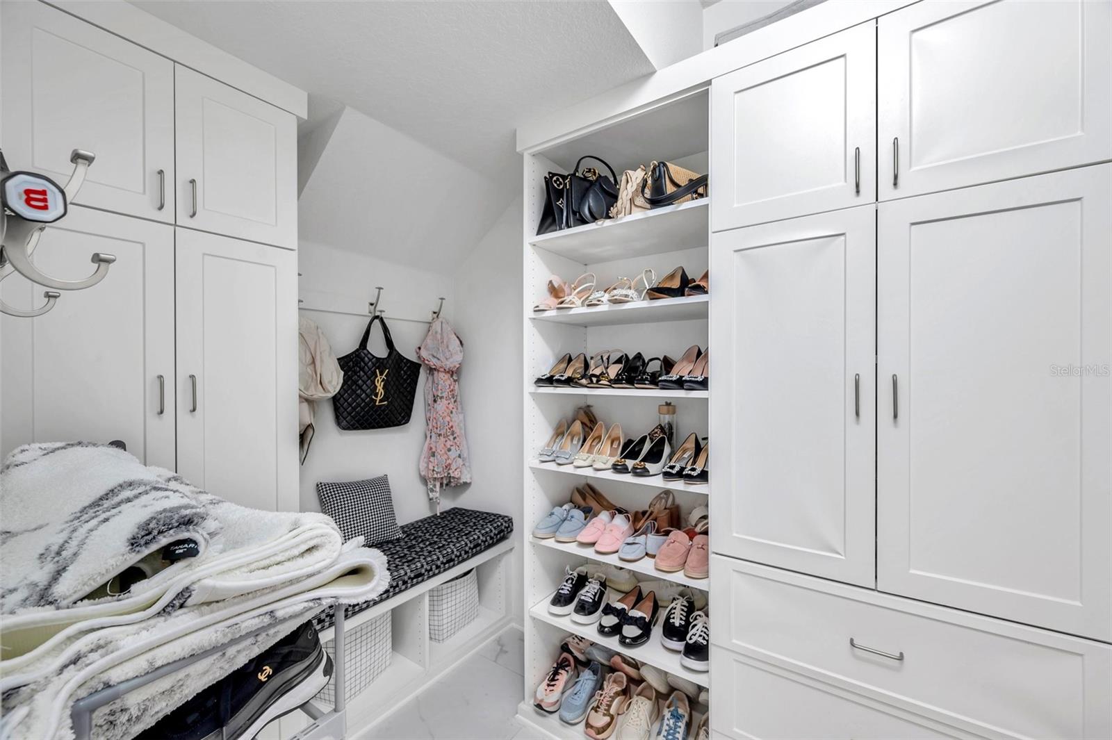 Image 10 of 77 For 32203 Mahogany Valley Drive