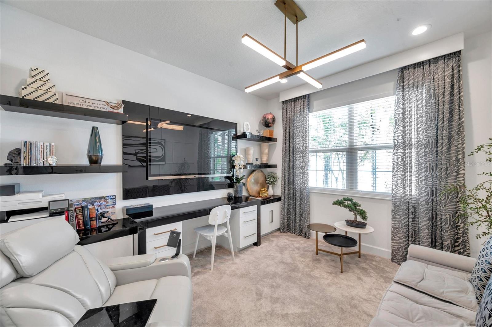 Image 7 of 77 For 32203 Mahogany Valley Drive