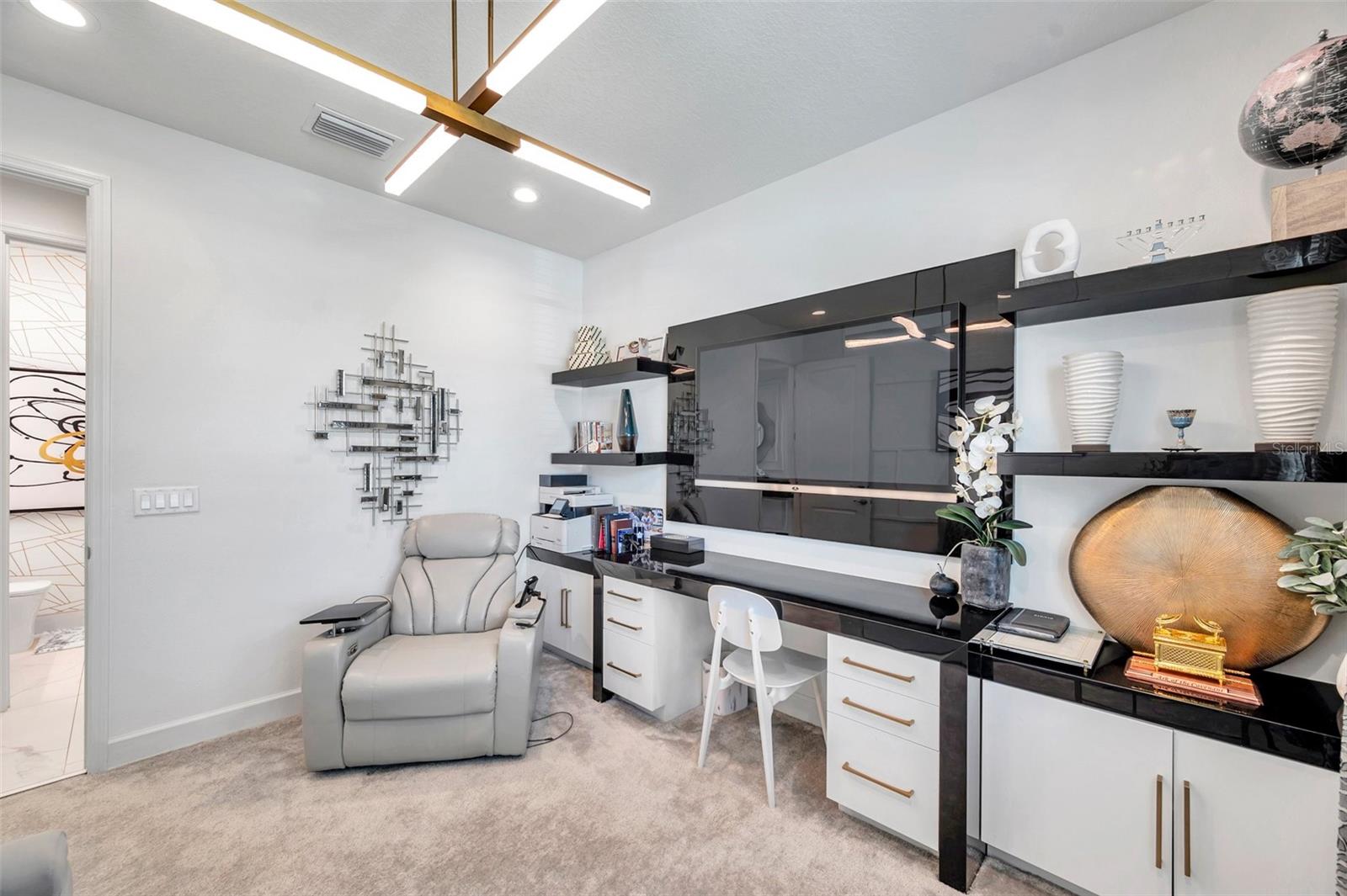 Image 8 of 77 For 32203 Mahogany Valley Drive