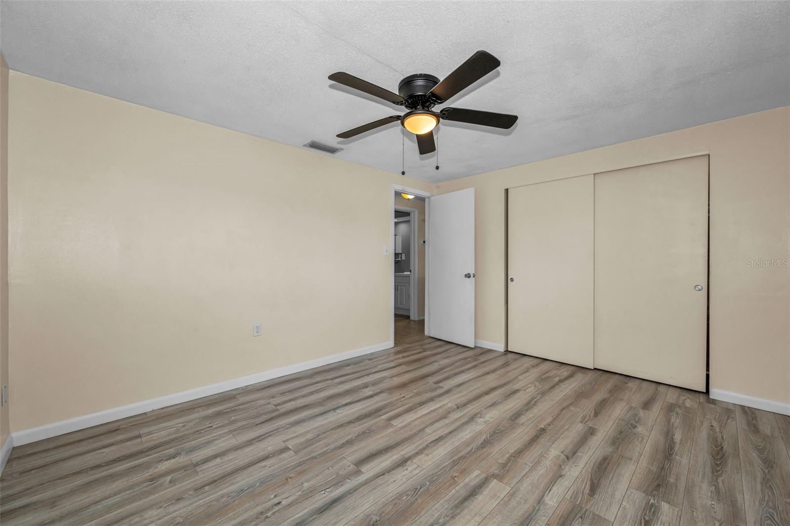 Listing photo id 19 for 1184 Chelsea Lane