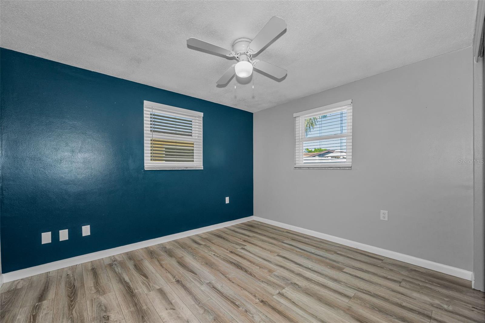 Listing photo id 21 for 1184 Chelsea Lane