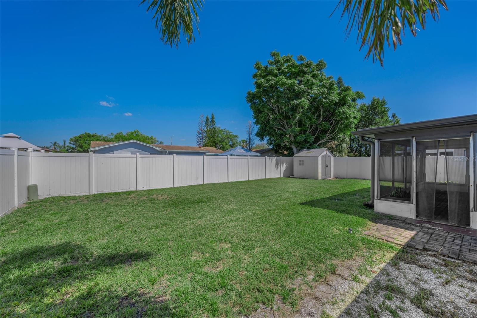 Listing photo id 25 for 1184 Chelsea Lane