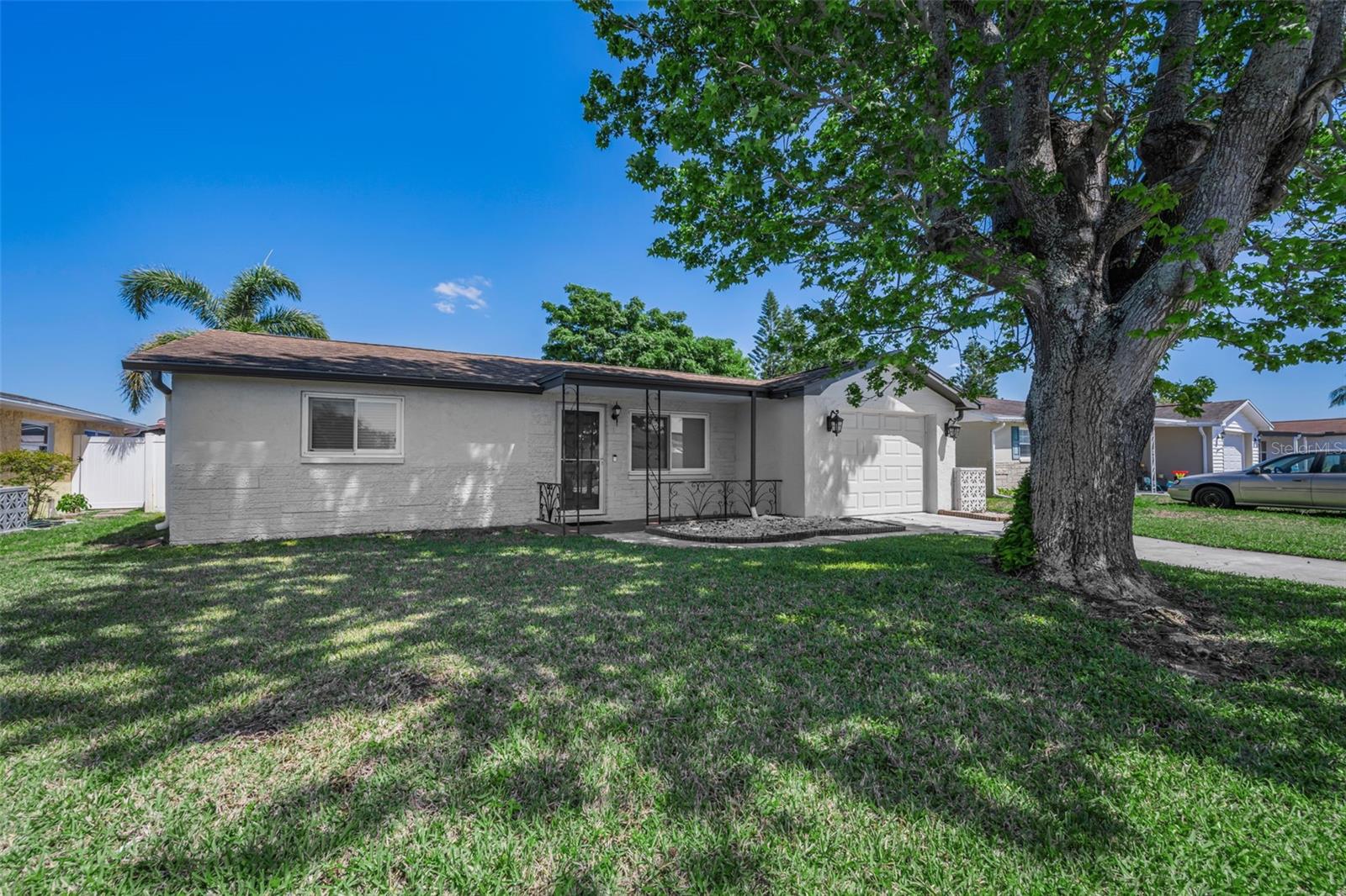 Listing photo id 1 for 1184 Chelsea Lane