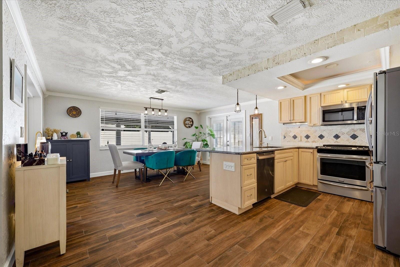 Image 14 of 65 For 5700 Harding Boulevard Ne