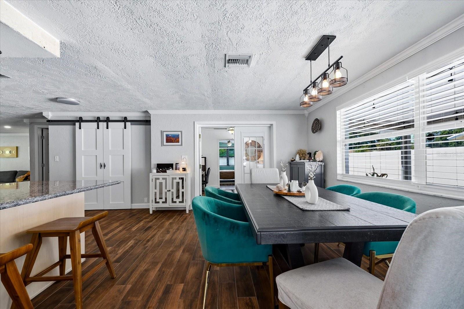 Image 19 of 65 For 5700 Harding Boulevard Ne