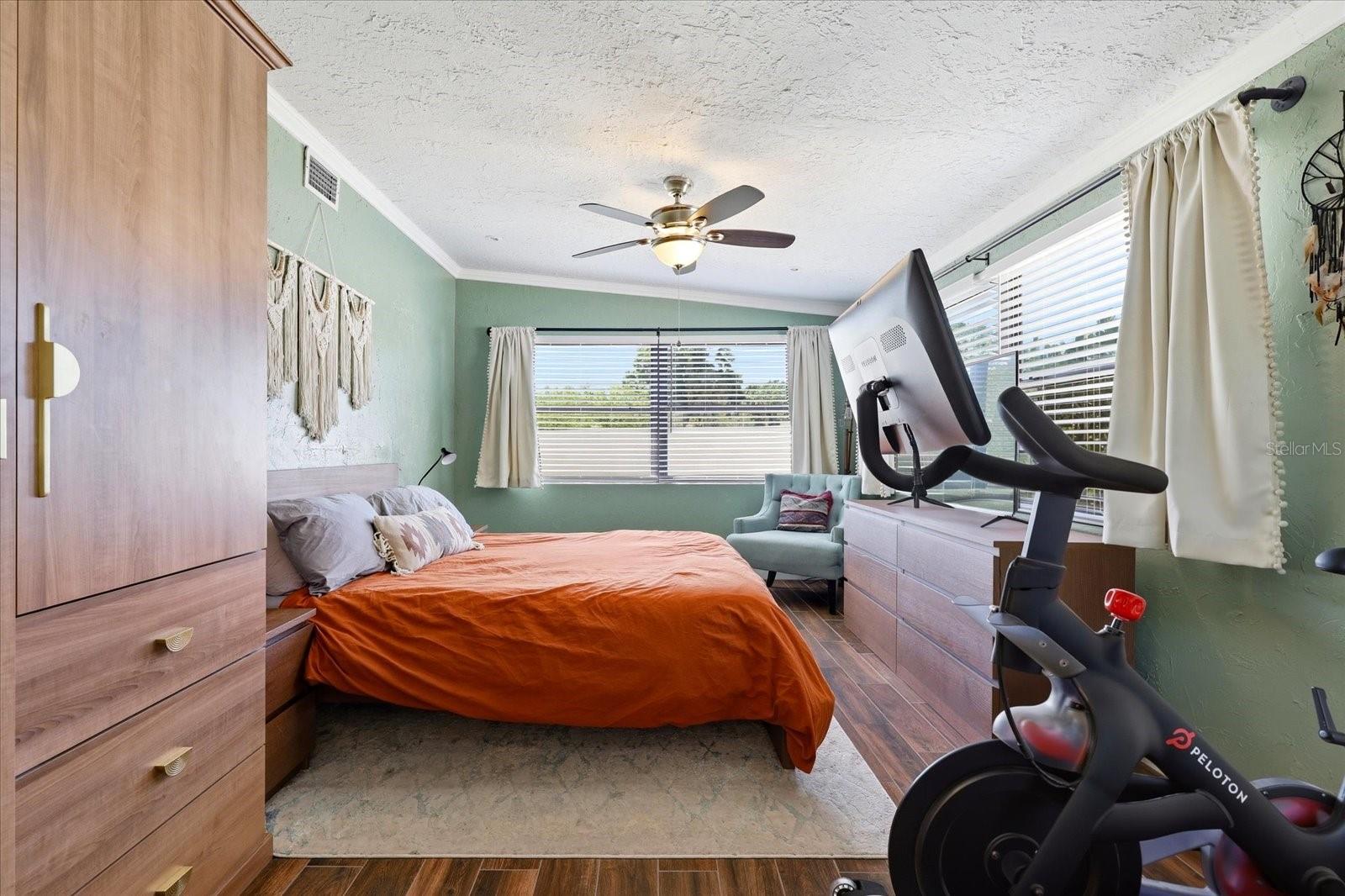 Image 22 of 65 For 5700 Harding Boulevard Ne