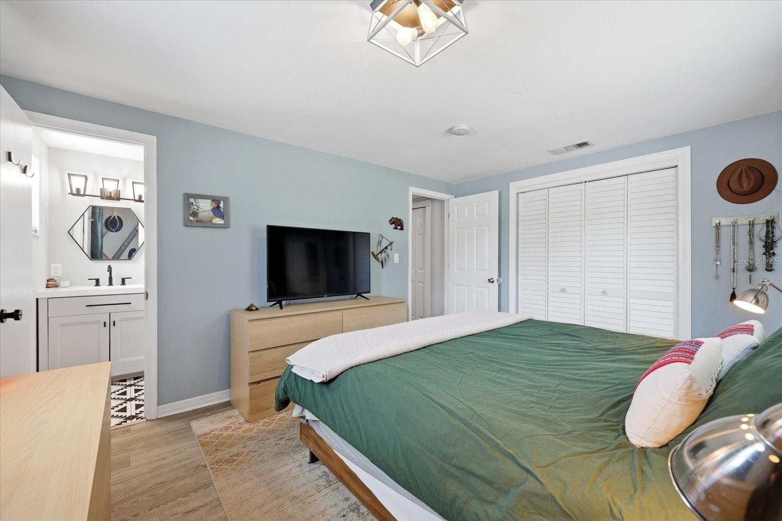 Image 26 of 65 For 5700 Harding Boulevard Ne