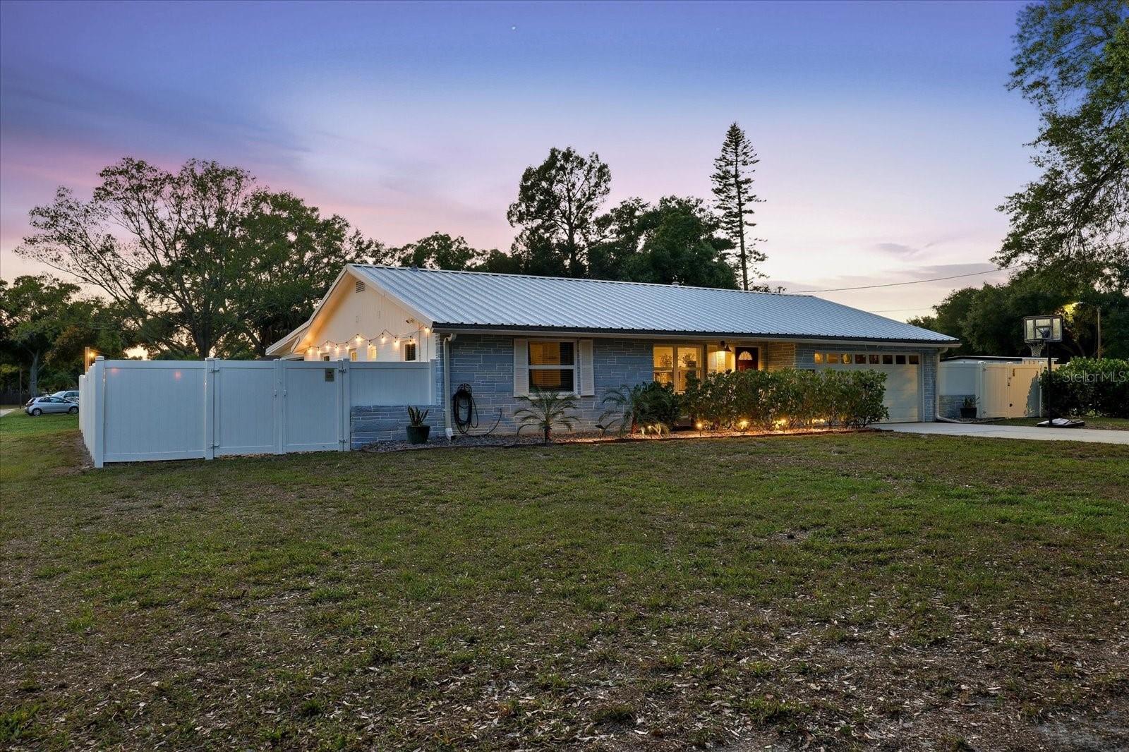 Image 44 of 65 For 5700 Harding Boulevard Ne