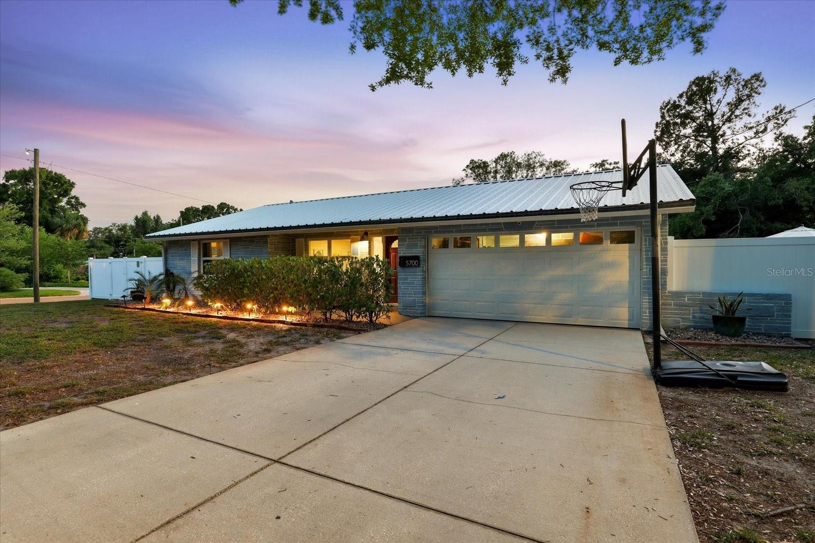 Image 45 of 65 For 5700 Harding Boulevard Ne