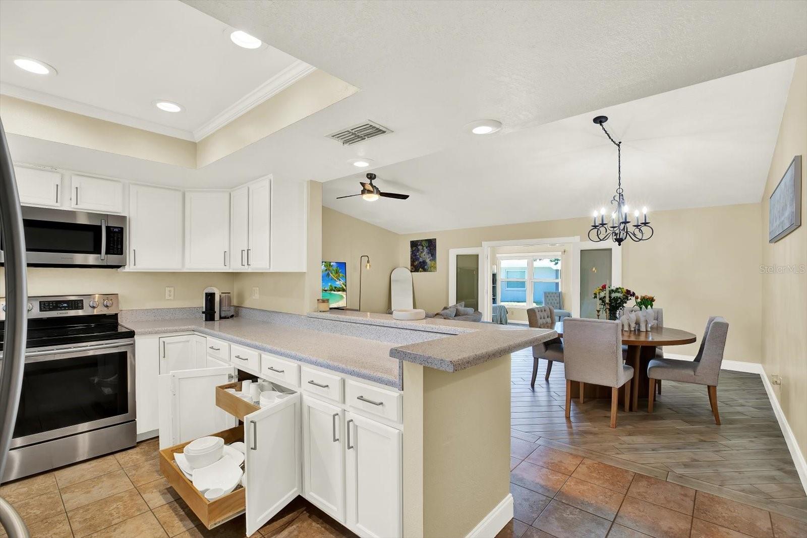 Image 10 of 29 For 10562 41st Court N