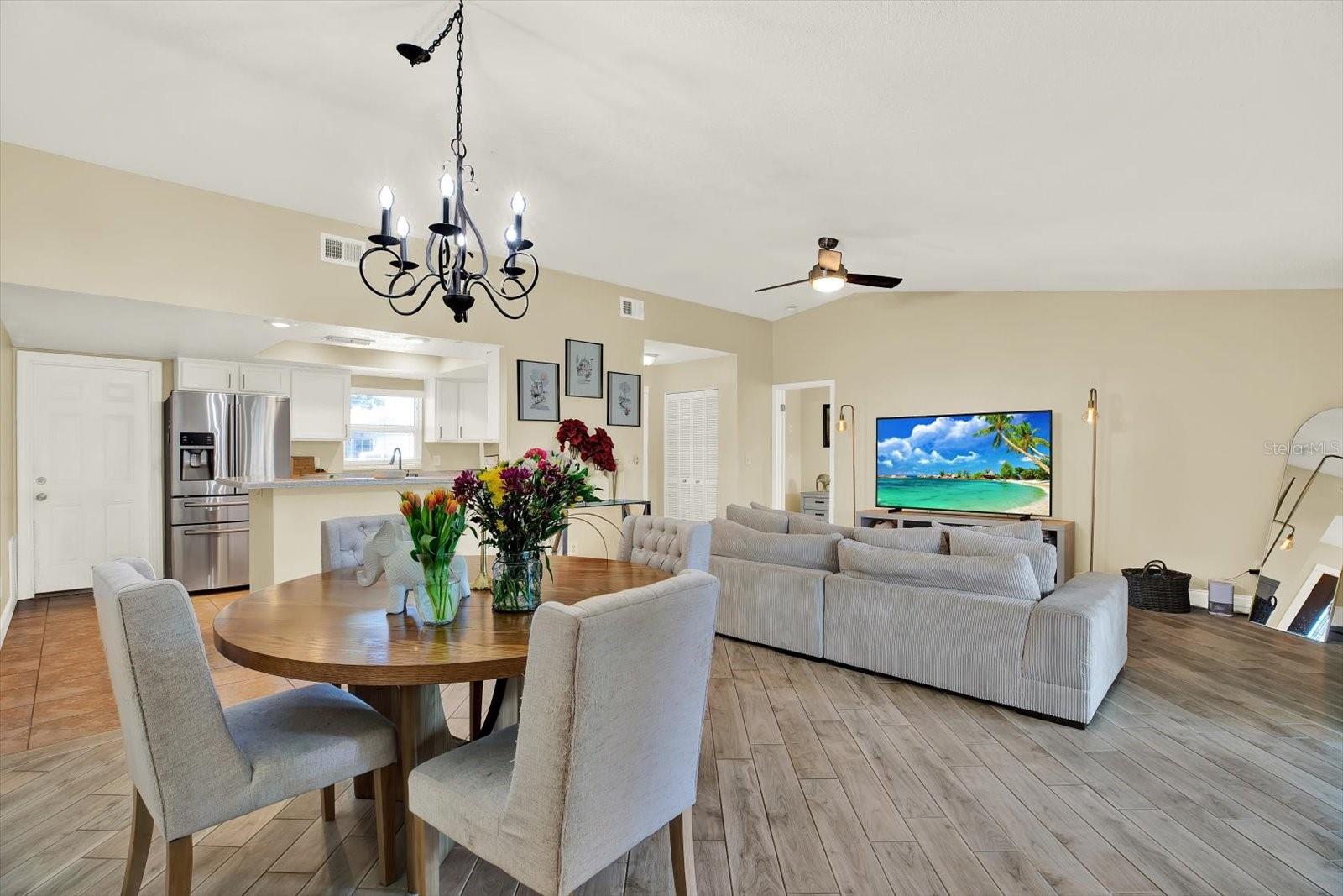 Image 8 of 29 For 10562 41st Court N