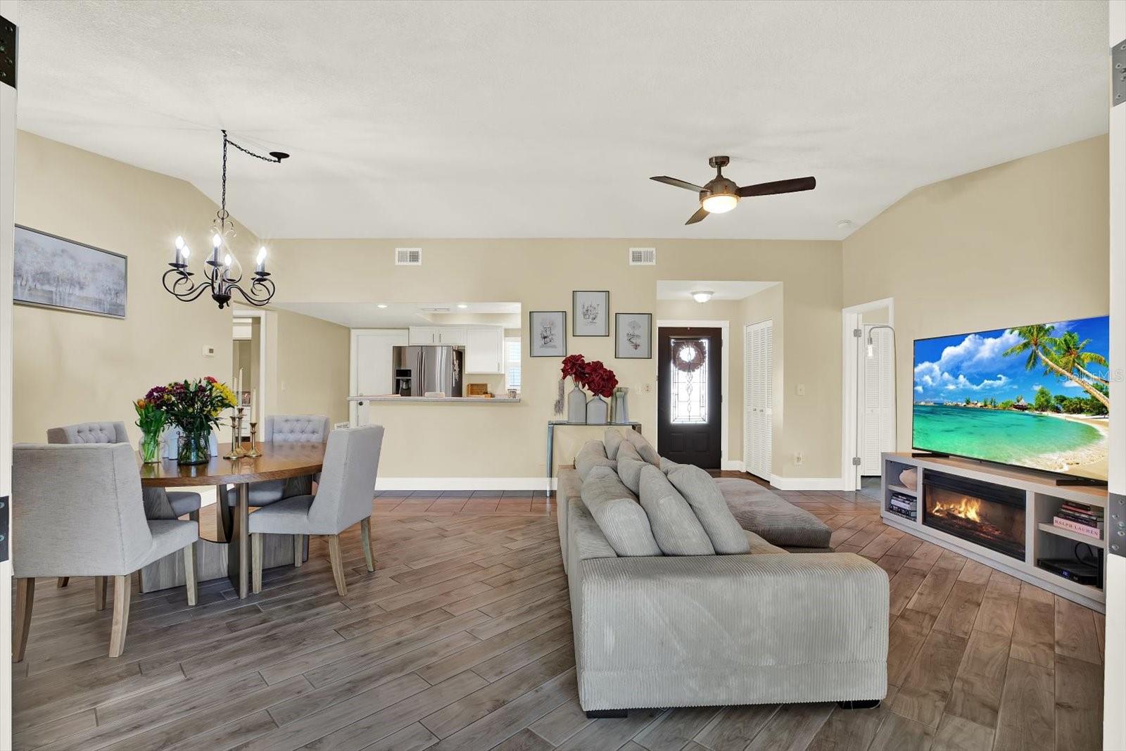 Image 9 of 29 For 10562 41st Court N