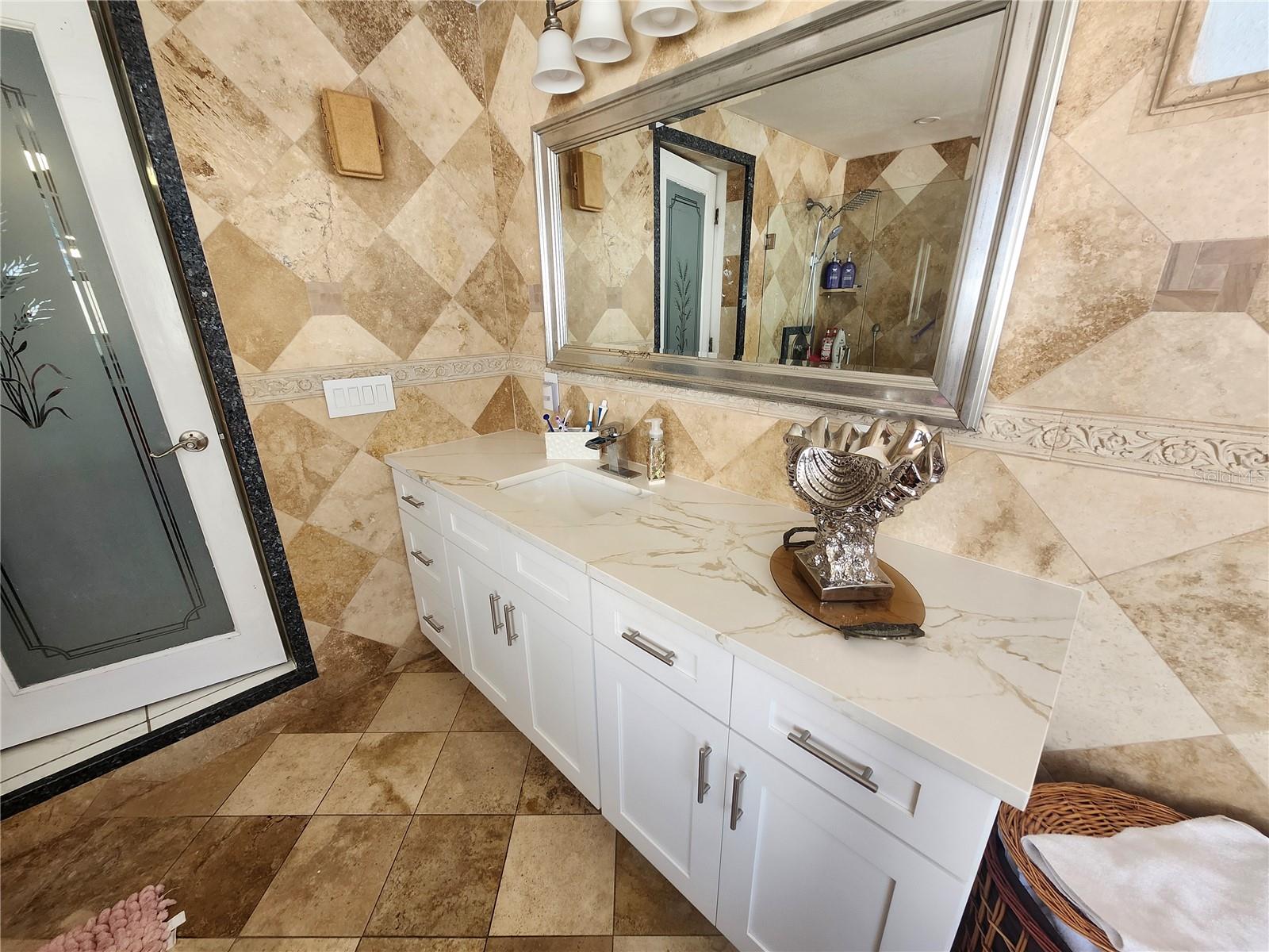 Image 31 of 55 For 7023 Fountain Avenue