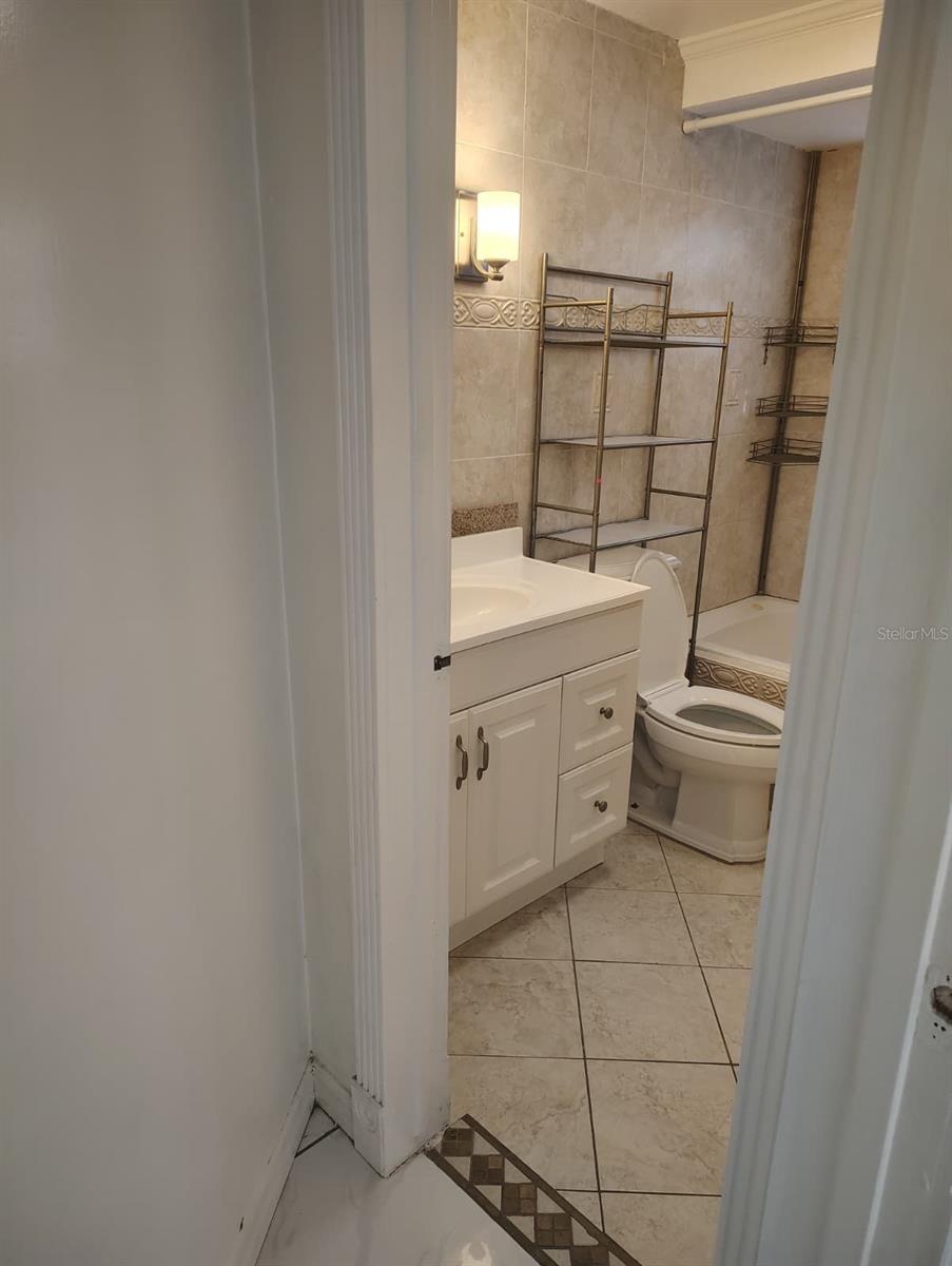 Image 41 of 55 For 7023 Fountain Avenue