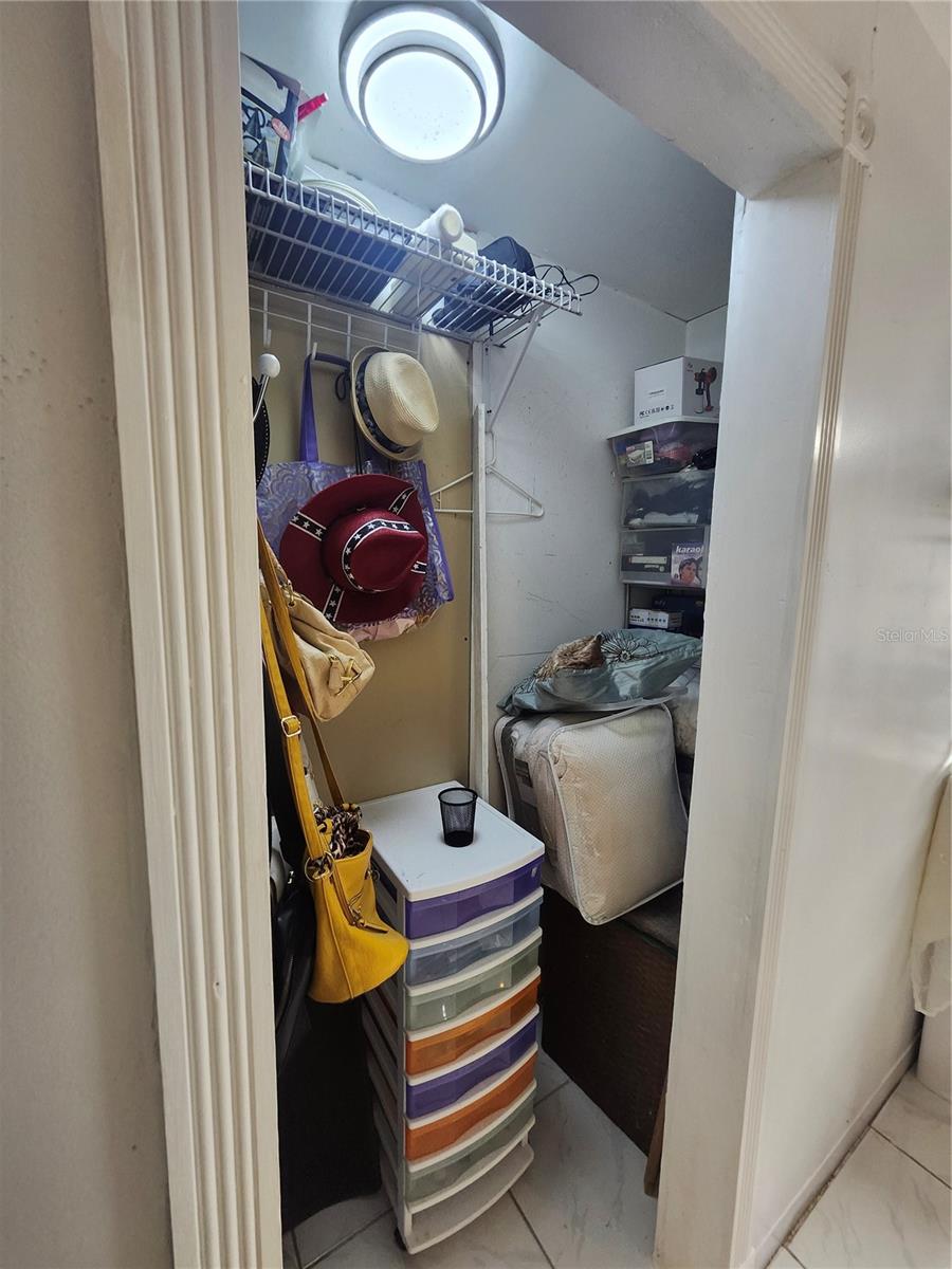 Image 7 of 55 For 7023 Fountain Avenue