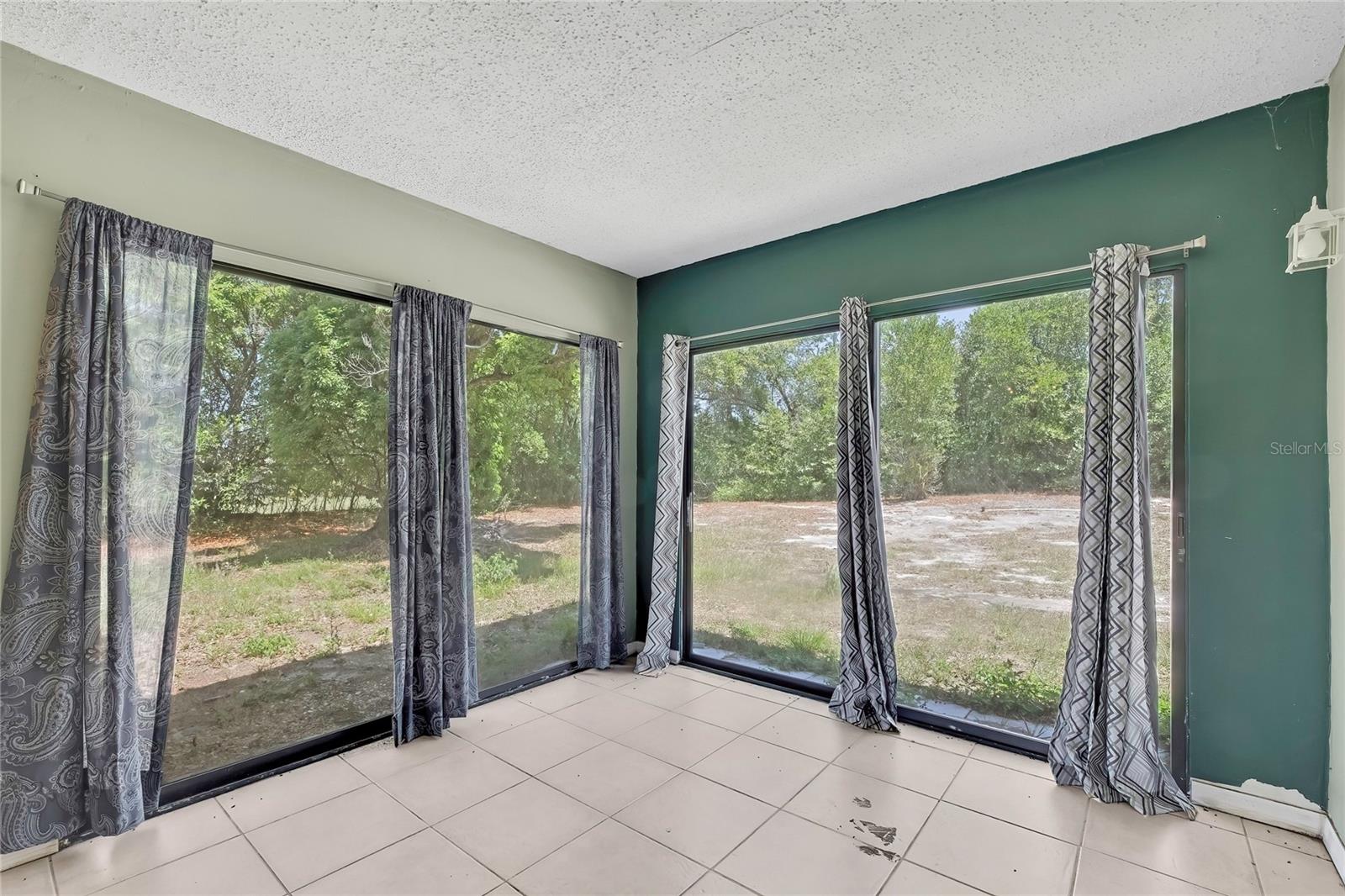 Image 13 of 54 For 338 Killinger Avenue