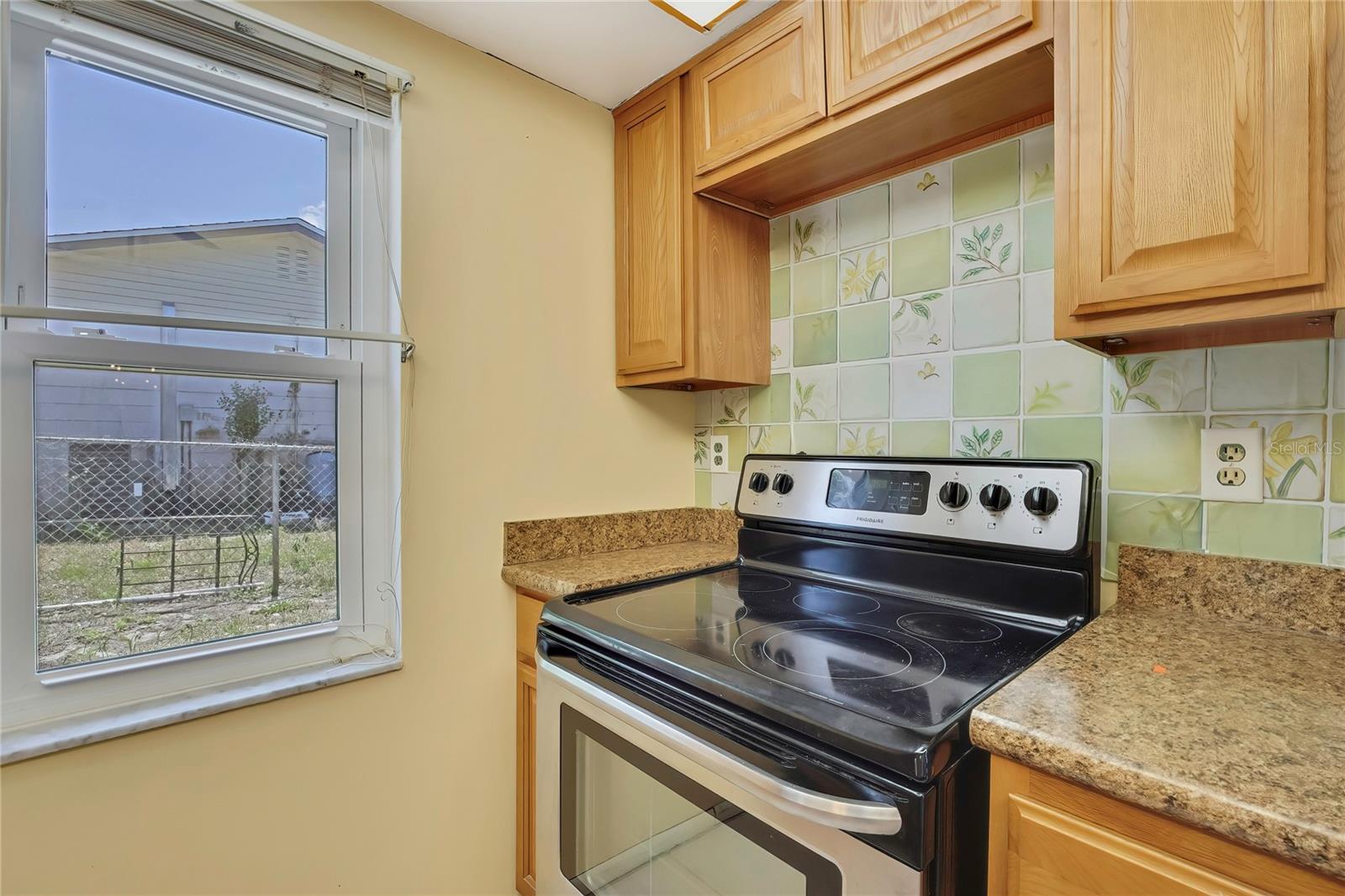 Image 21 of 54 For 338 Killinger Avenue