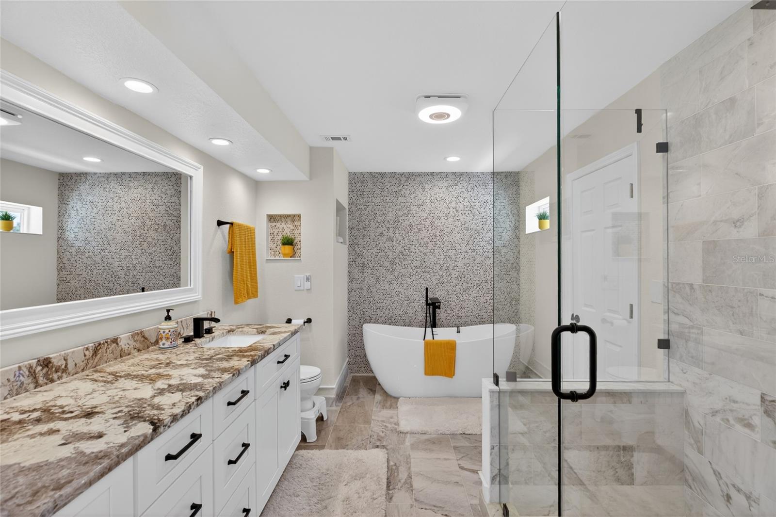 Image 17 of 94 For 3026 Lake Padgett Drive