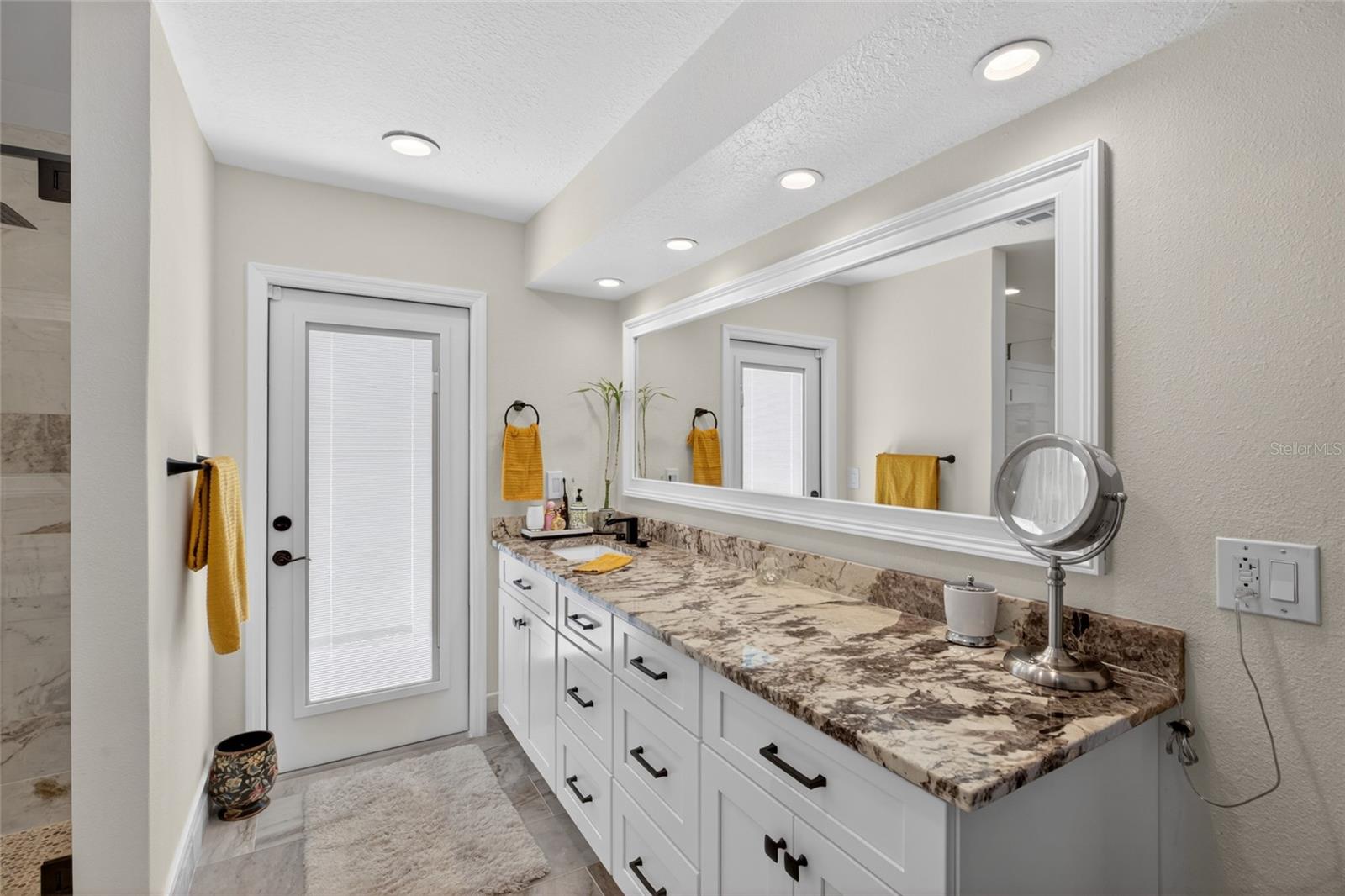 Image 19 of 94 For 3026 Lake Padgett Drive