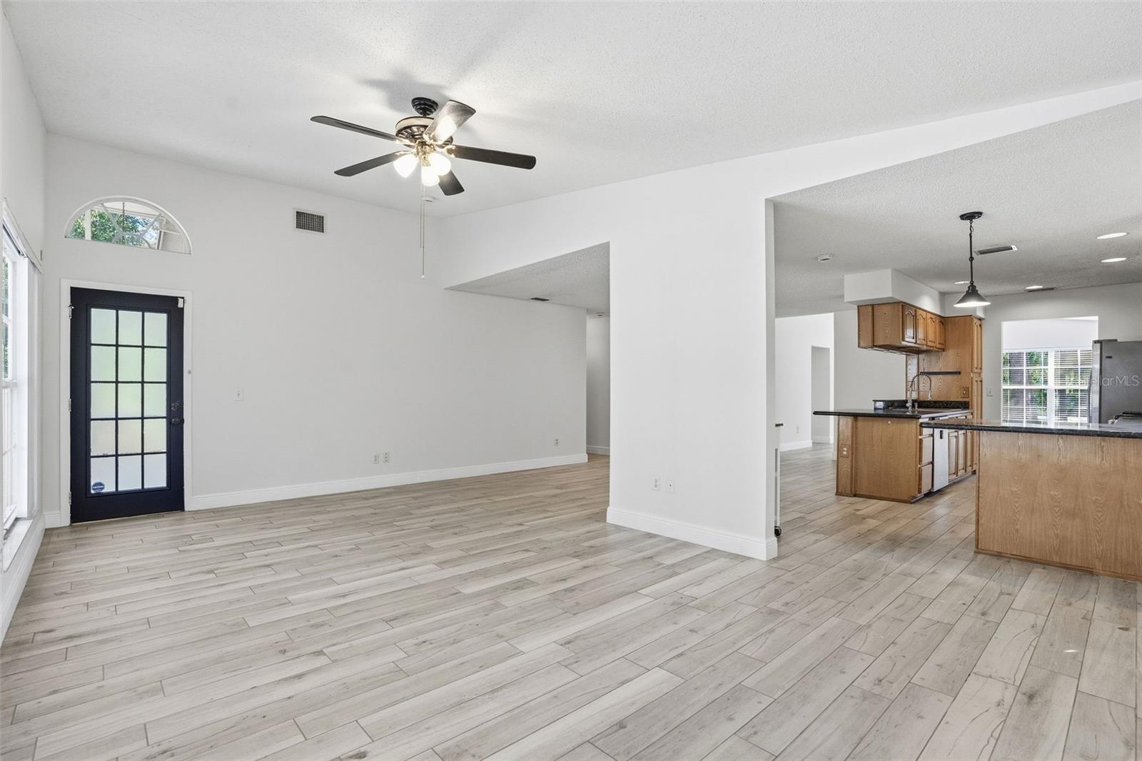 Image 11 of 32 For 12301 Memorial Highway