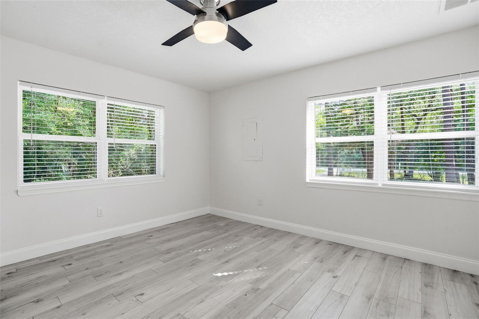 Image 17 of 32 For 12301 Memorial Highway