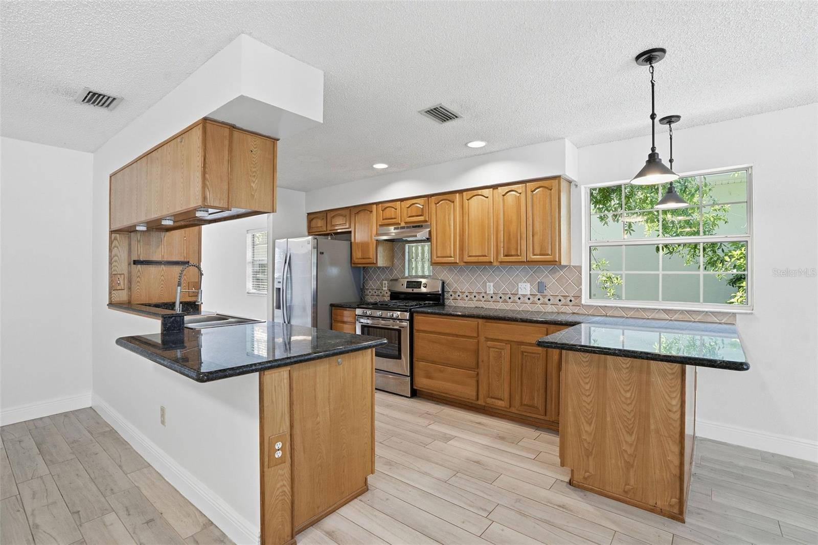 Image 9 of 32 For 12301 Memorial Highway