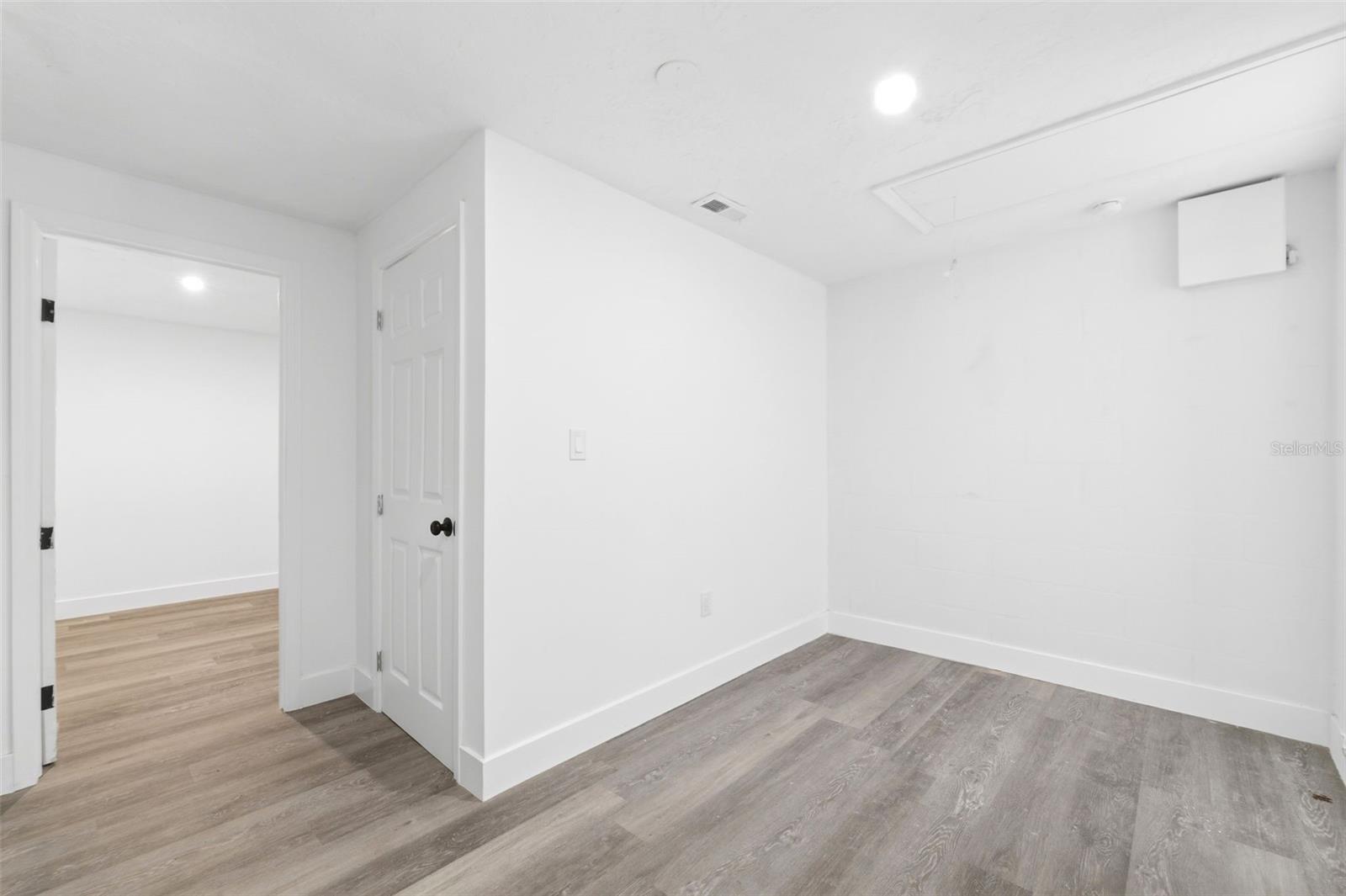 Image 3 of 8 For 3673 Rockaway Dr