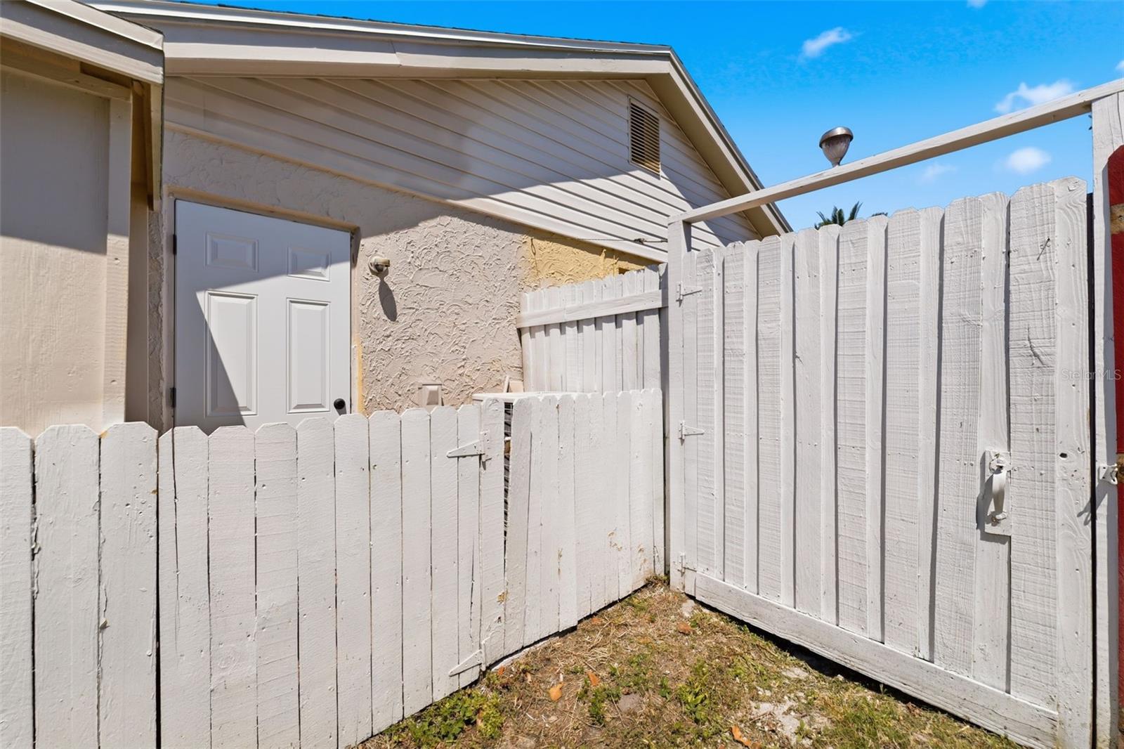 Image 2 of 10 For 3673 Rockaway Dr