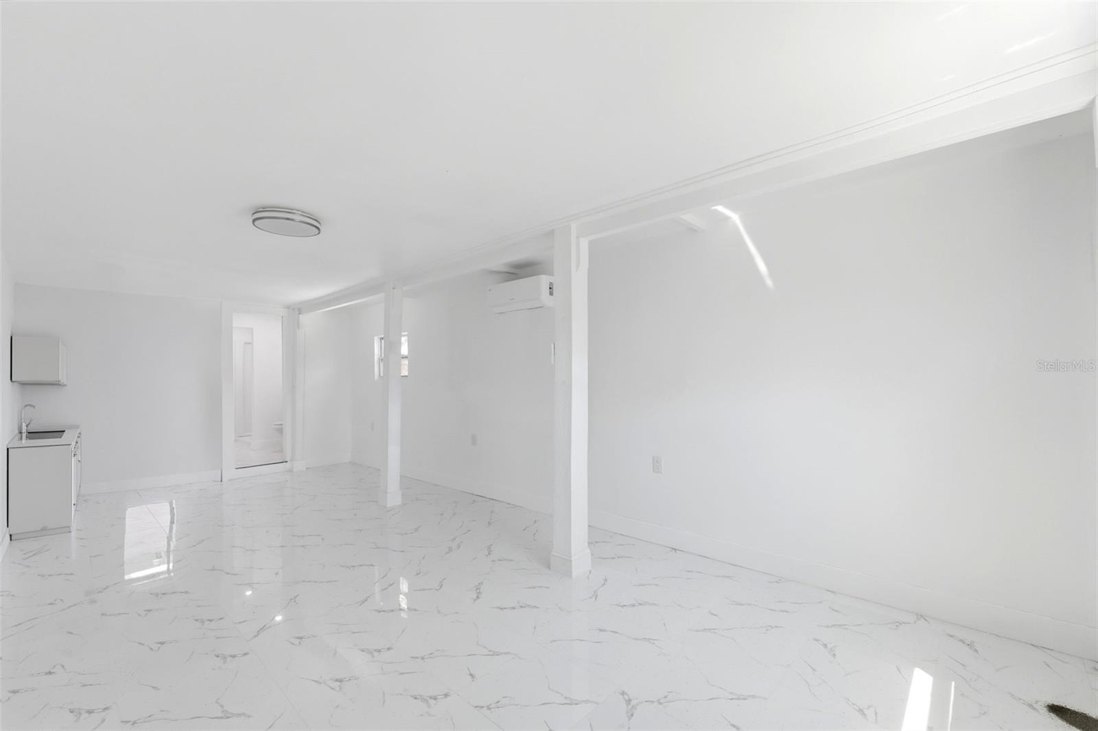 Image 3 of 10 For 3673 Rockaway Dr