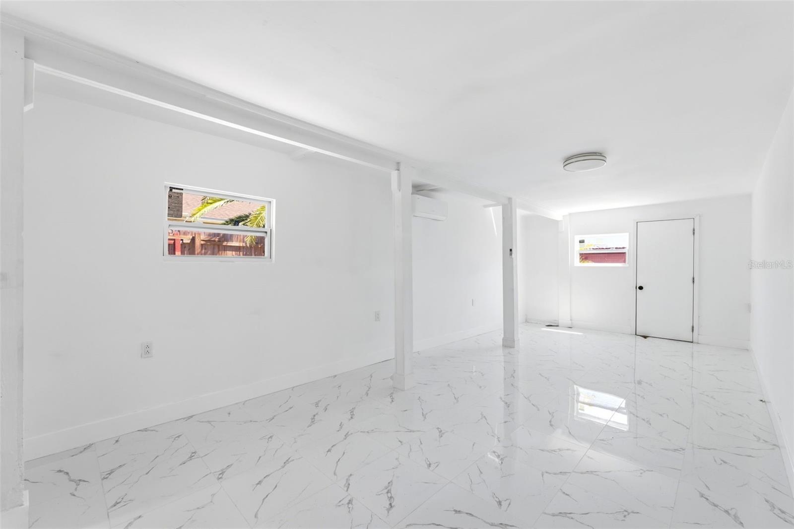 Image 7 of 10 For 3673 Rockaway Dr