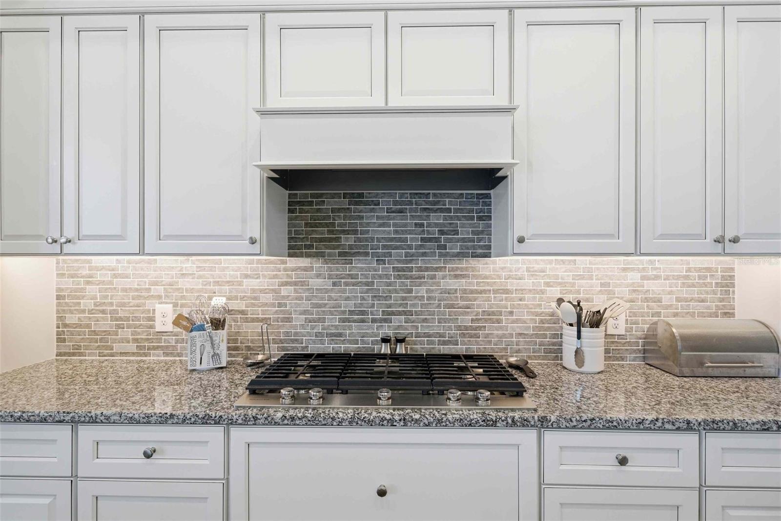 Image 22 of 100 For 2210 Peakview Loop