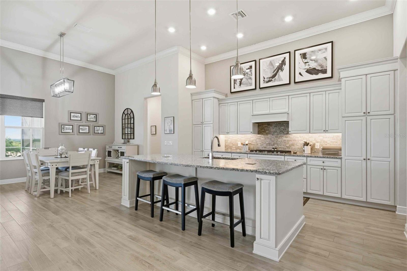 Image 24 of 100 For 2210 Peakview Loop