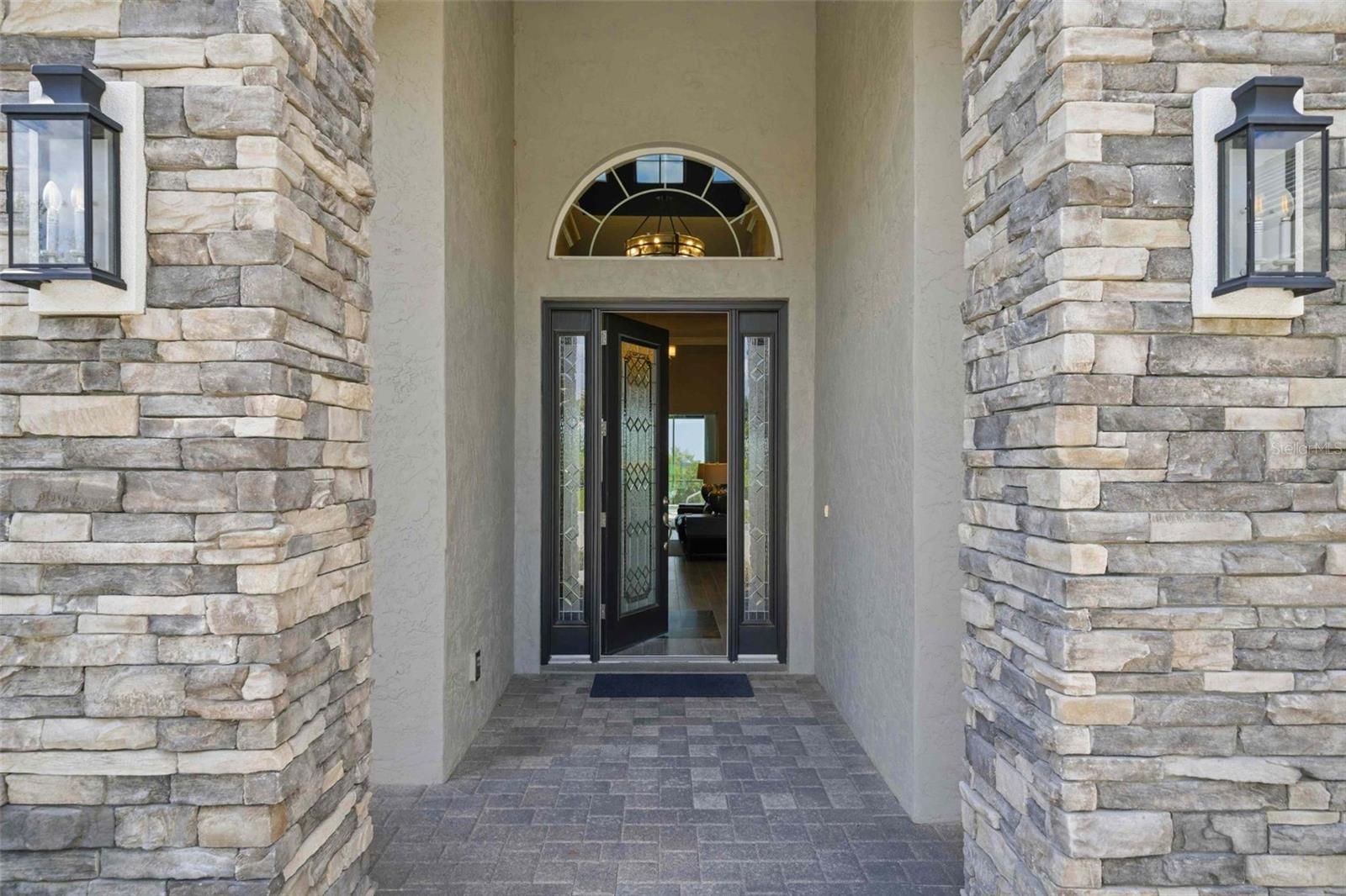 Image 5 of 100 For 2210 Peakview Loop