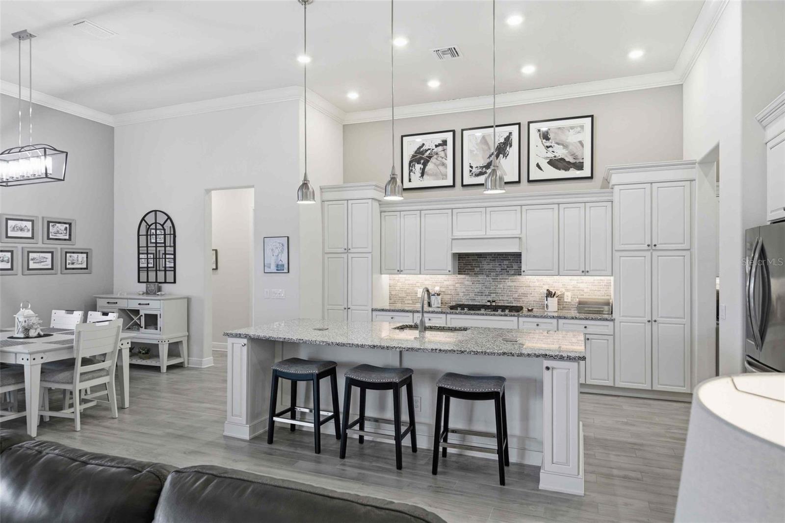 Image 7 of 100 For 2210 Peakview Loop