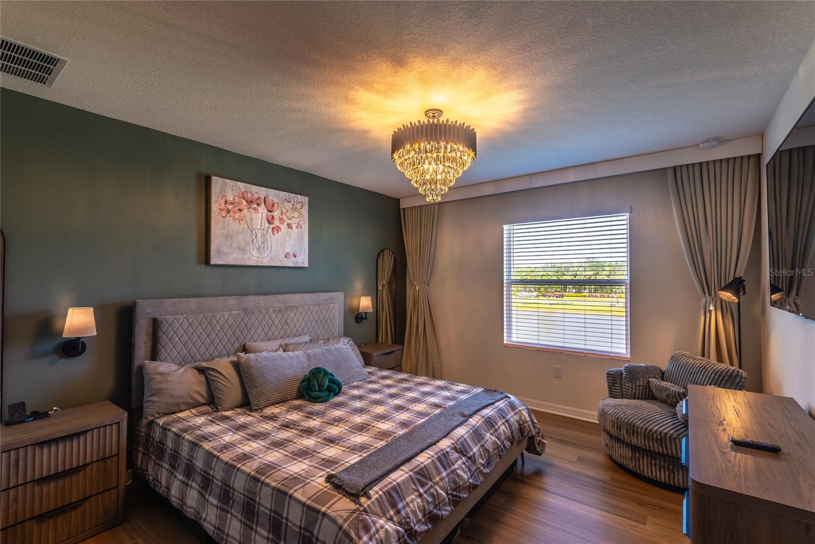 Image 15 of 54 For 3005 Suncoast Blend Drive