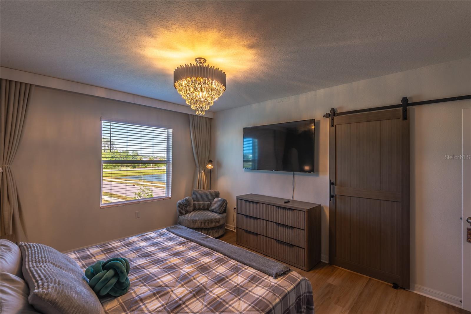 Image 16 of 54 For 3005 Suncoast Blend Drive