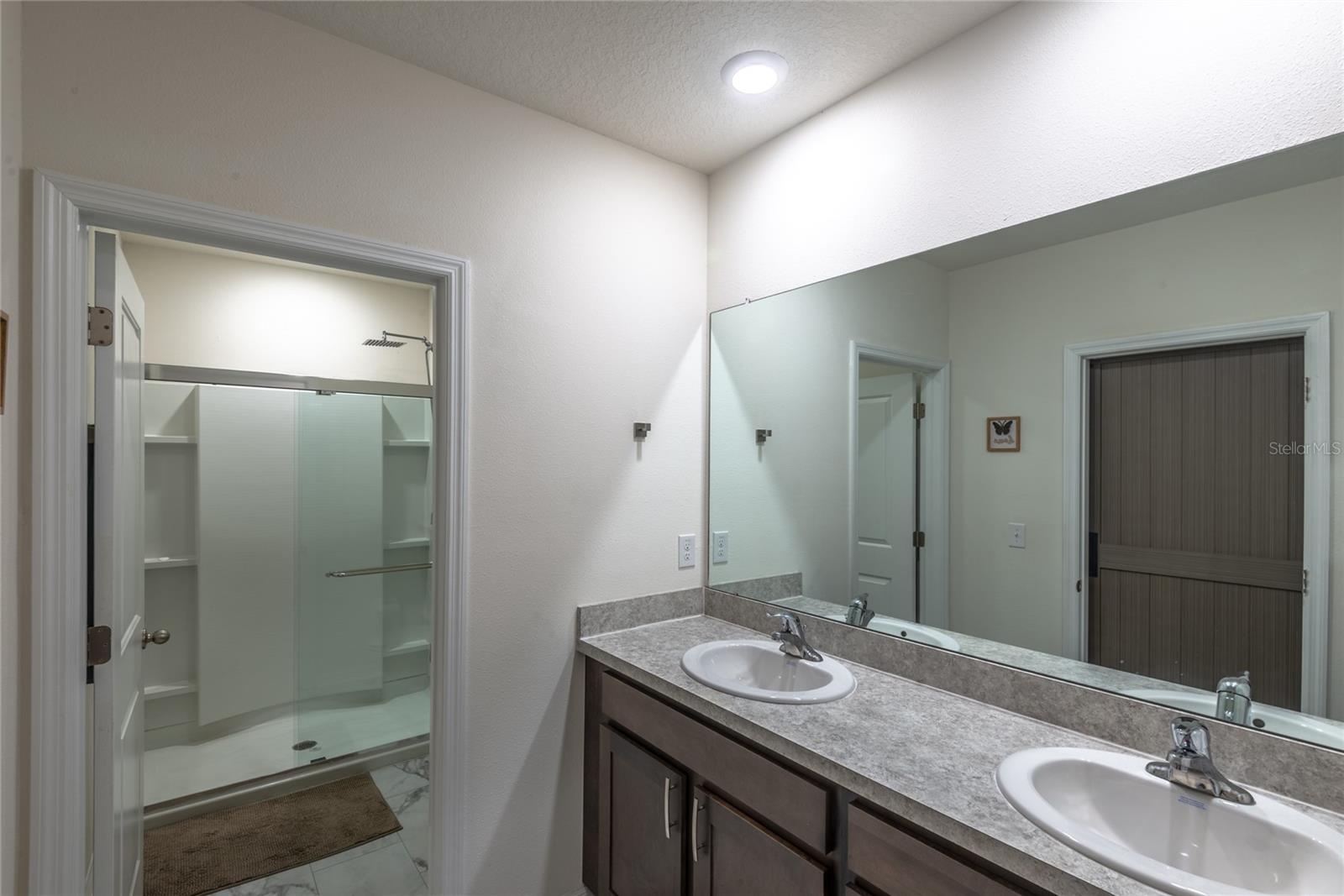 Image 18 of 54 For 3005 Suncoast Blend Drive